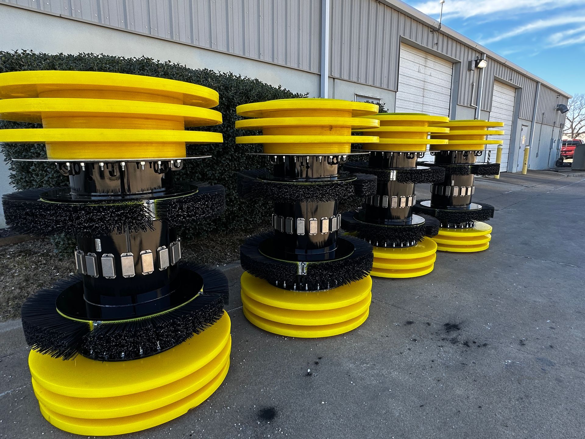Large Diameter Pipeline Cleaning Pigs with brushes and magnets