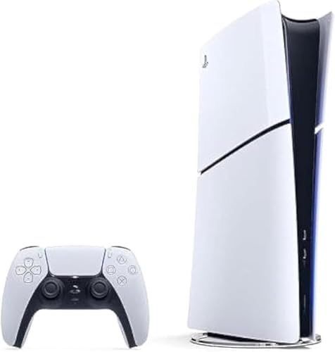 Una consola PlayStation 5 de color blanco y un controlador sobre un fondo blanco.