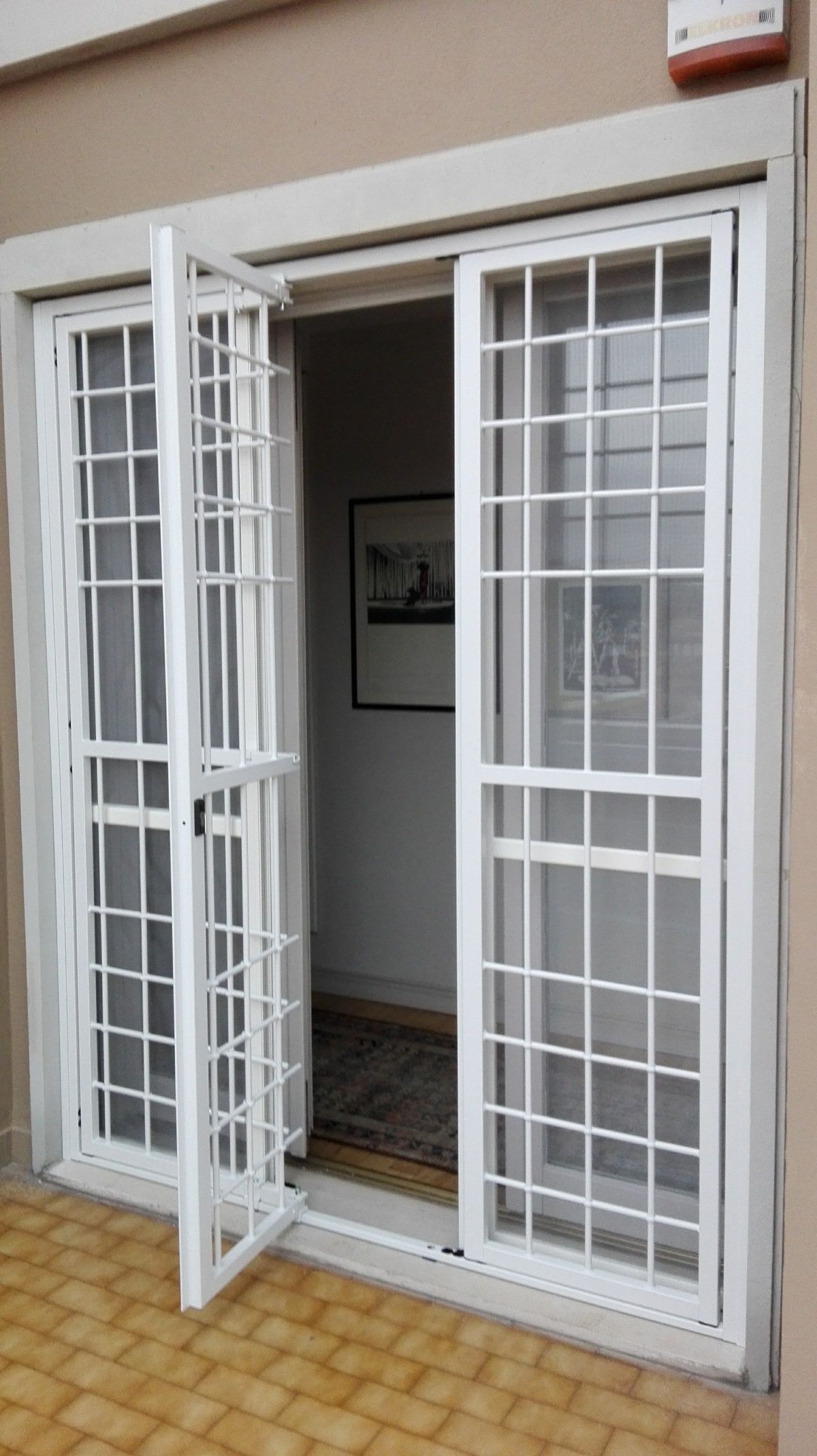 grata di sicurezza per finestra