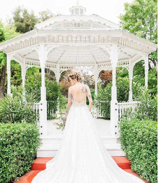 Bride photoshoot at Chateau Coralini