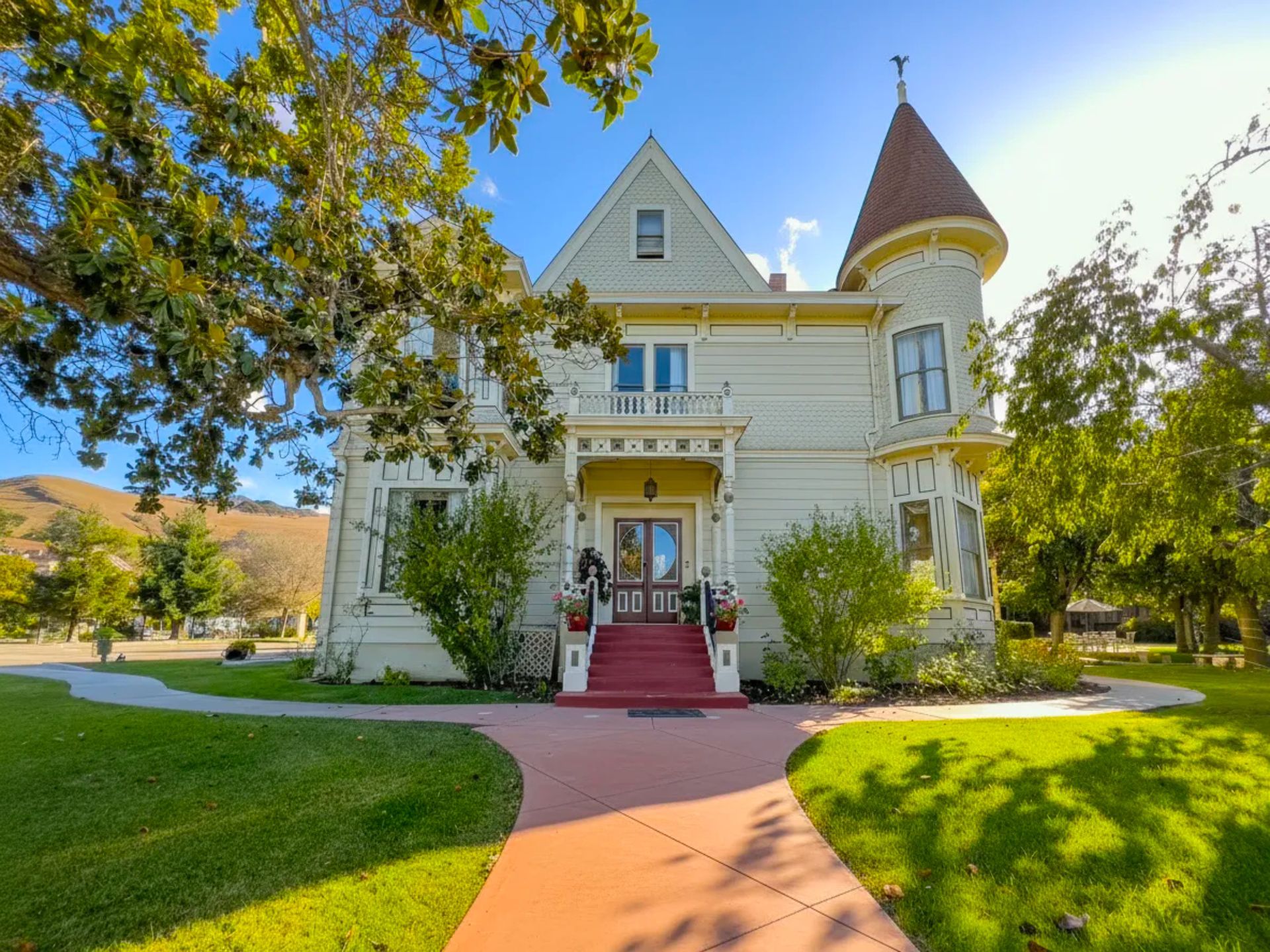 Elegant guest suite at Chateau Coralini perfect for a romantic holiday retreat
