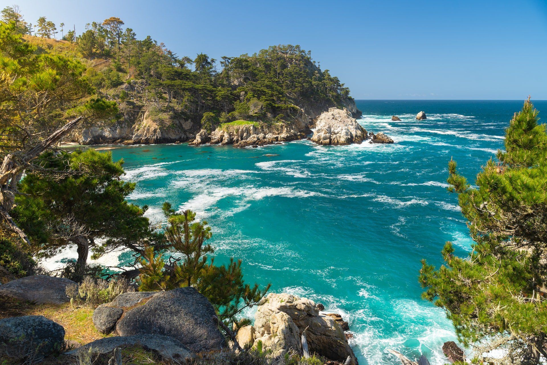 Scenic countryside near Chateau Coralini along California’s River Road Wine Trail near Monterey.