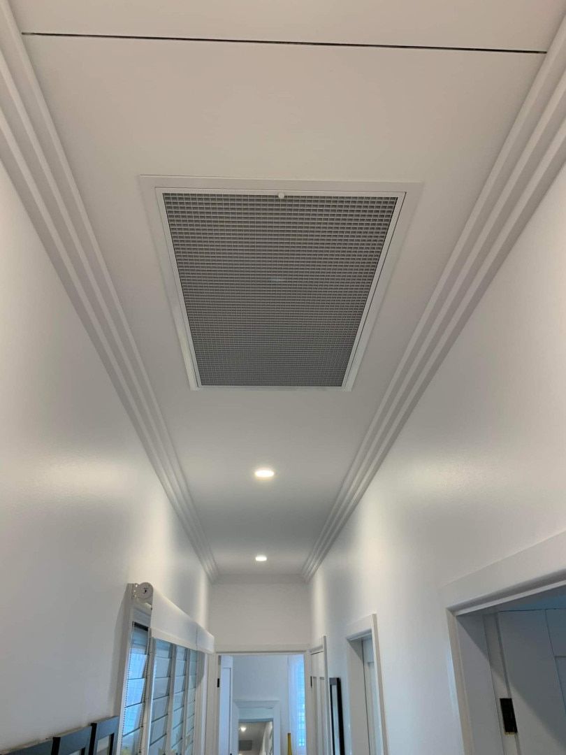 A Ceiling Featuring a Rectangular Ceiling Vent — Rapidcool Air Conditioning & Electrical In Wollongong, NSW