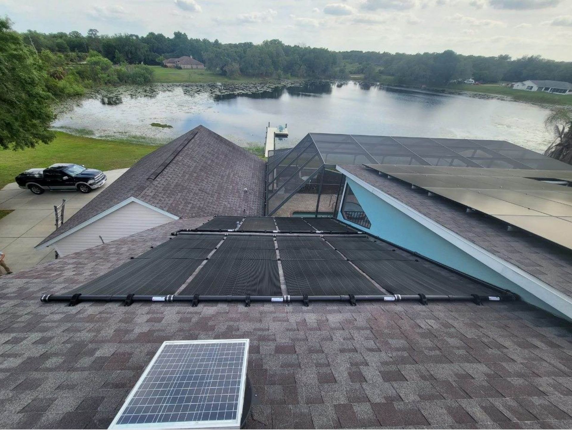 A white House with Solar Panels on the Roof | Lecanto, FL | Innovative Solar Nature Coast