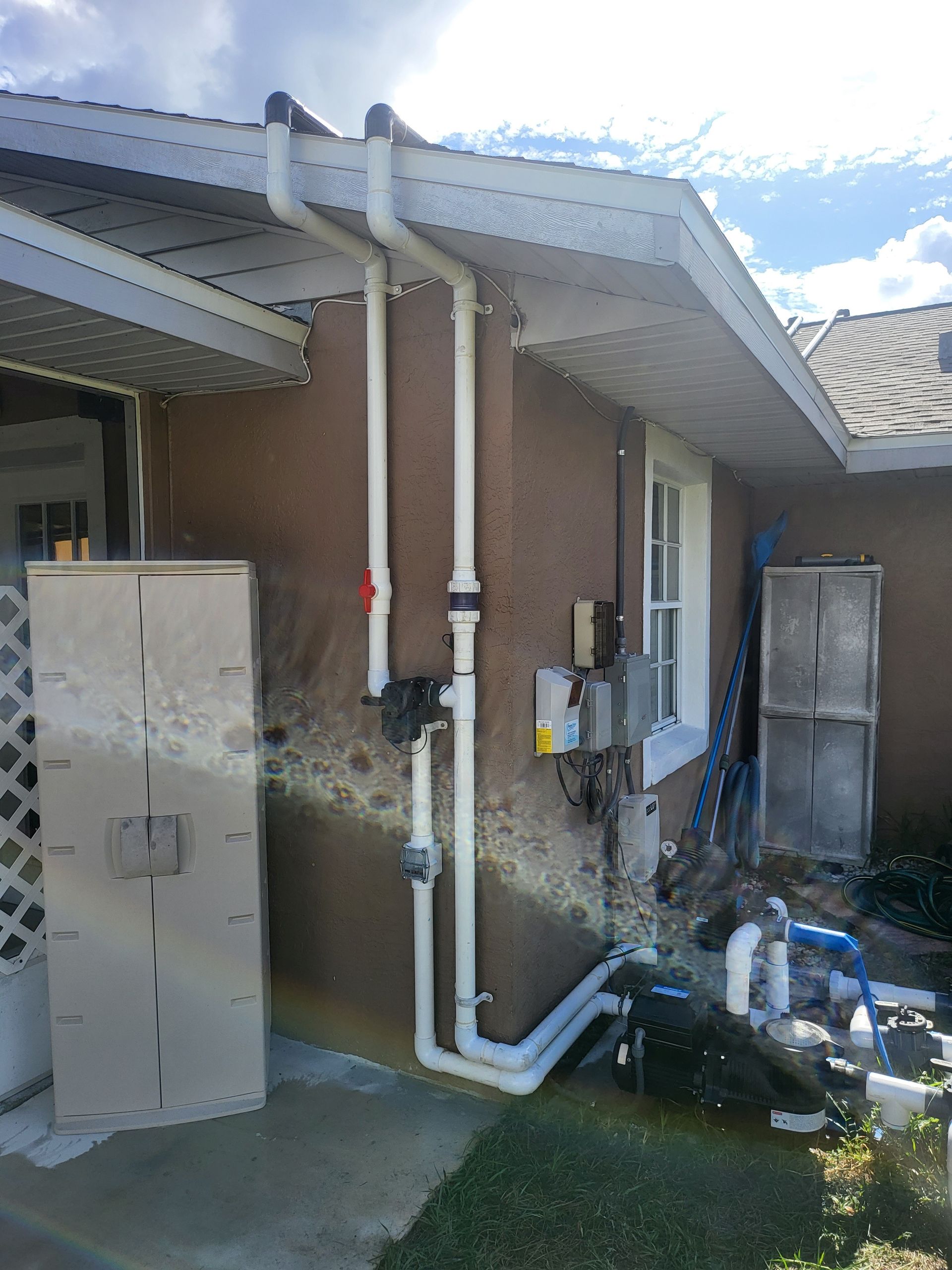 A House with a Lot of Pipes on the Side of it | Lecanto, FL | Innovative Solar Nature Coast