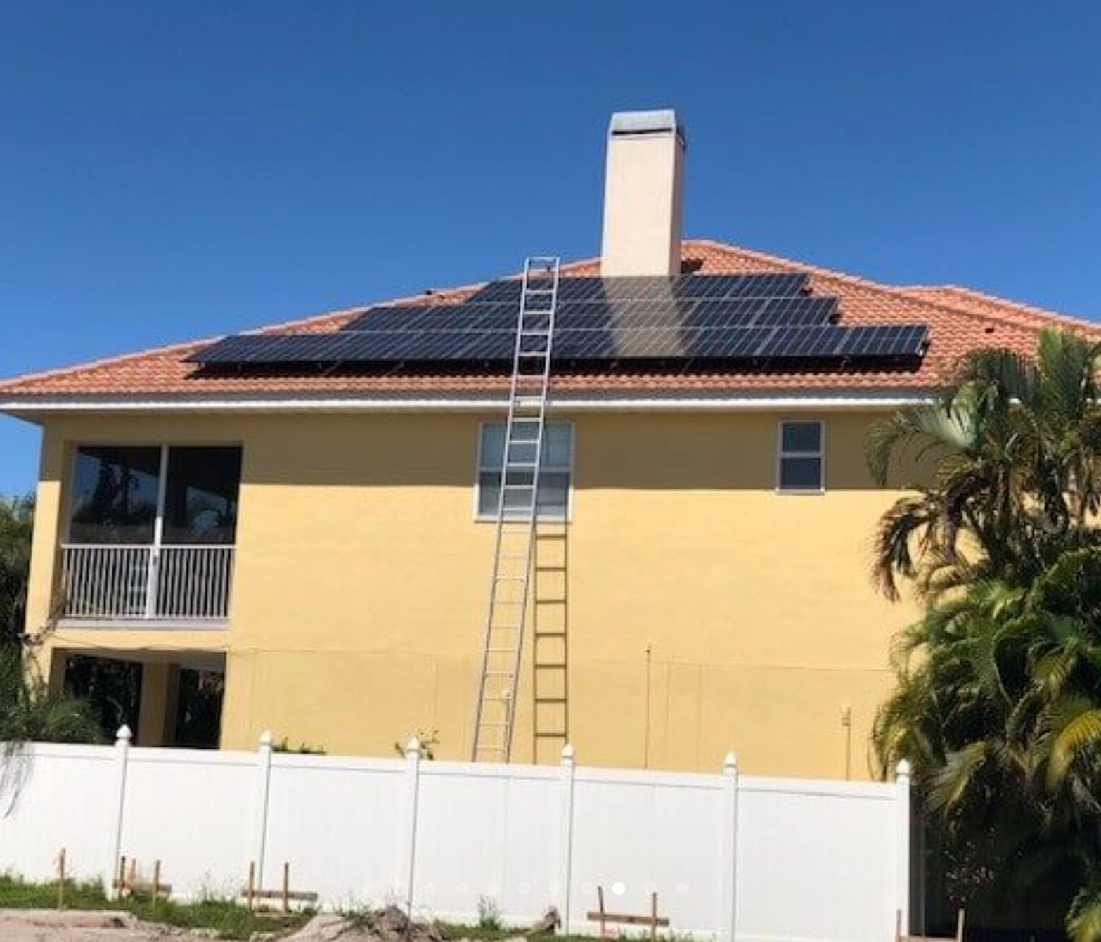 A white House with Solar Panels on the Roof | Lecanto, FL | Innovative Solar Nature Coast