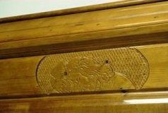 cassa funebre con decorazione