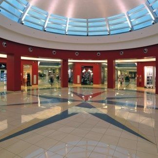 salone con pavimenti in linoleum