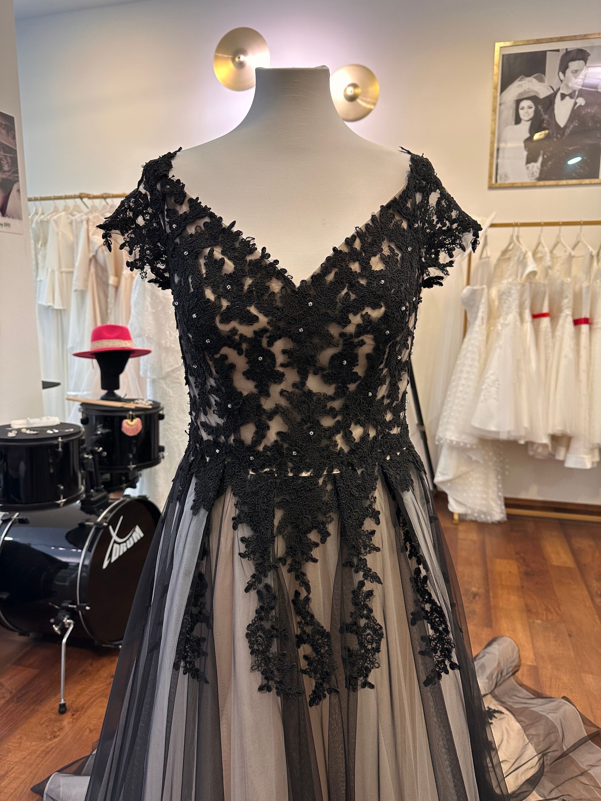 Brautkleid Gothic Isabella vorne