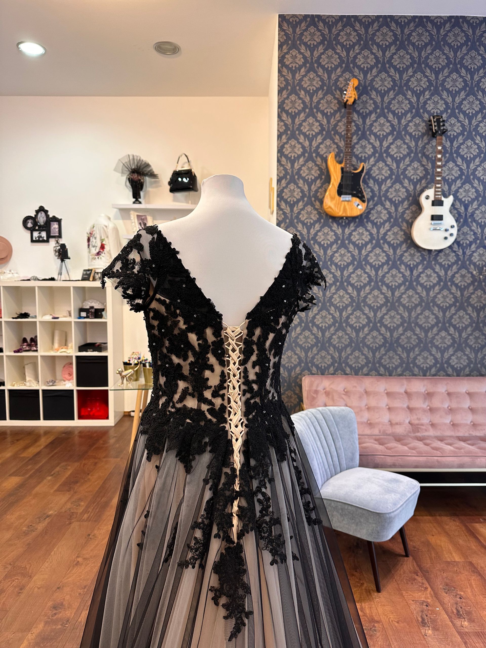 brautkleid Gothic Isabella hinten