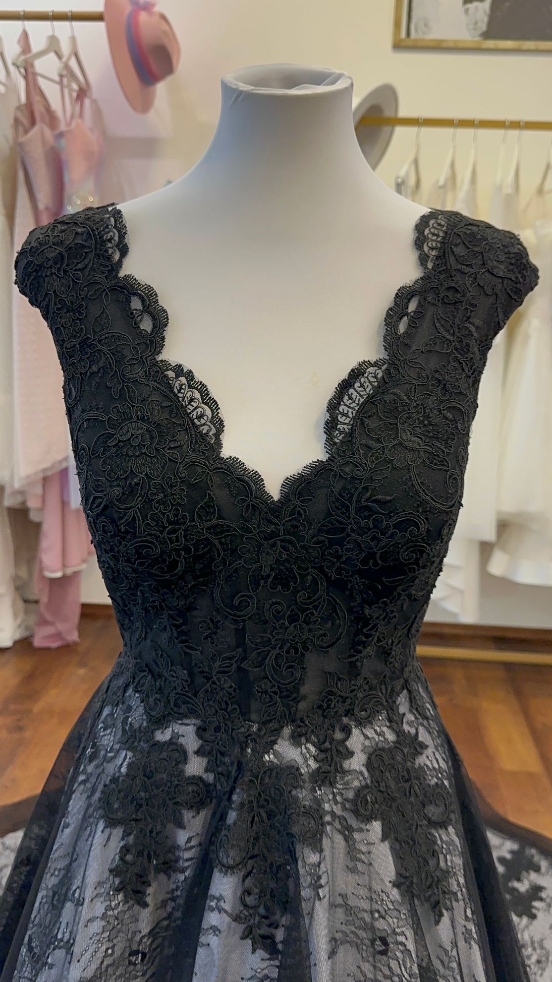 Brautkleid Gothic Isabella vorne
