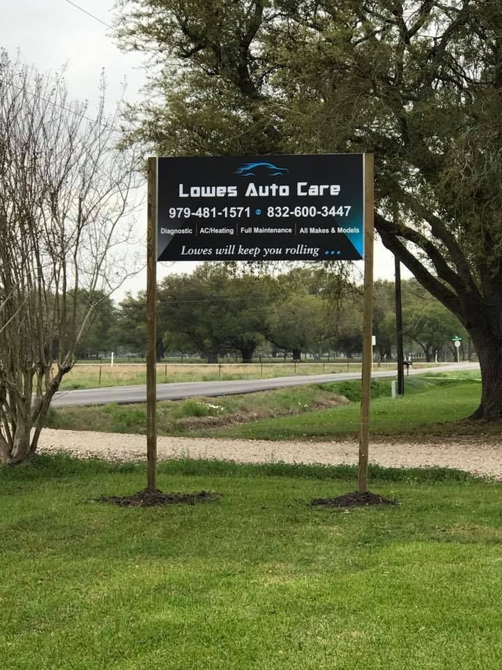 Roadside Sign | Lowes Auto Care