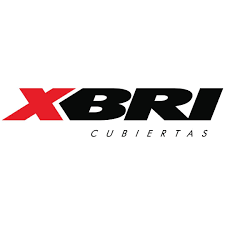 El logotipo de xbri cubiertas es negro y rojo sobre un fondo blanco.