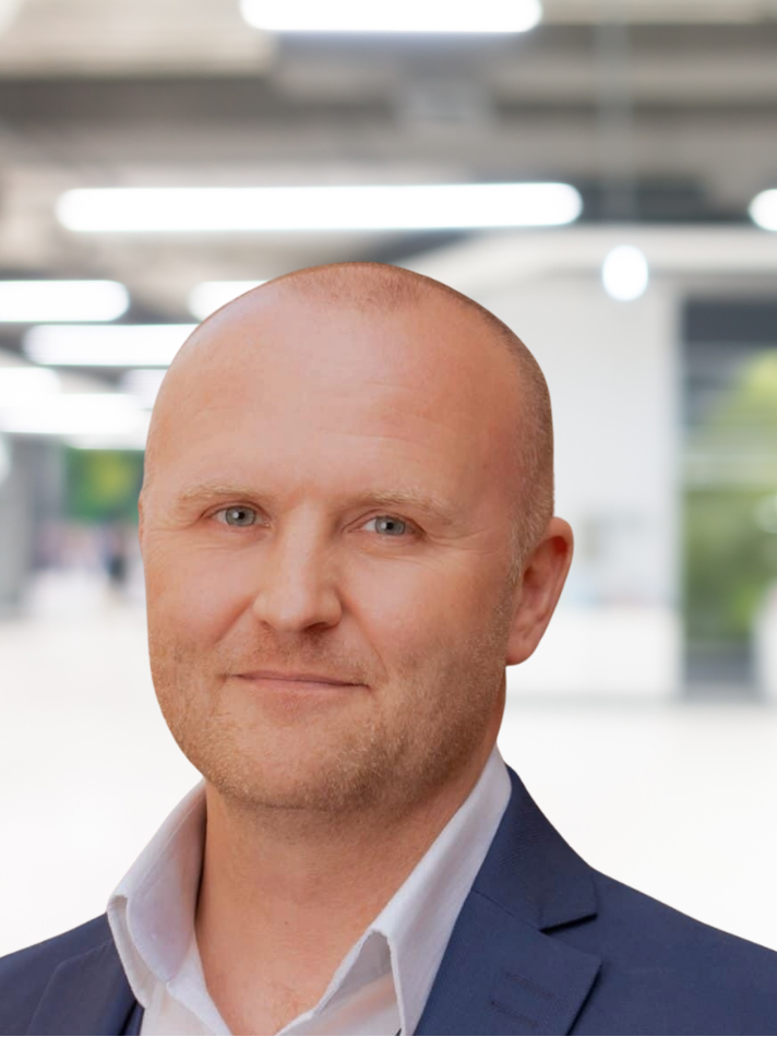 Portrait of Rob Pearson