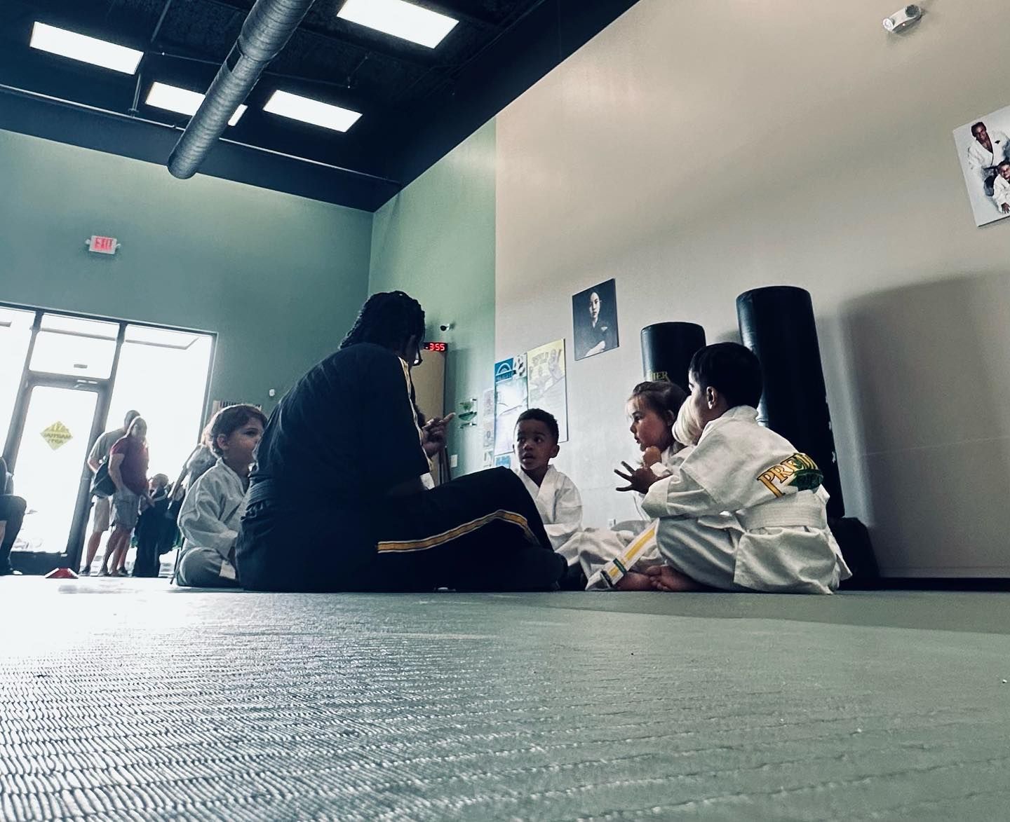 The word placeholder is on a gray background.