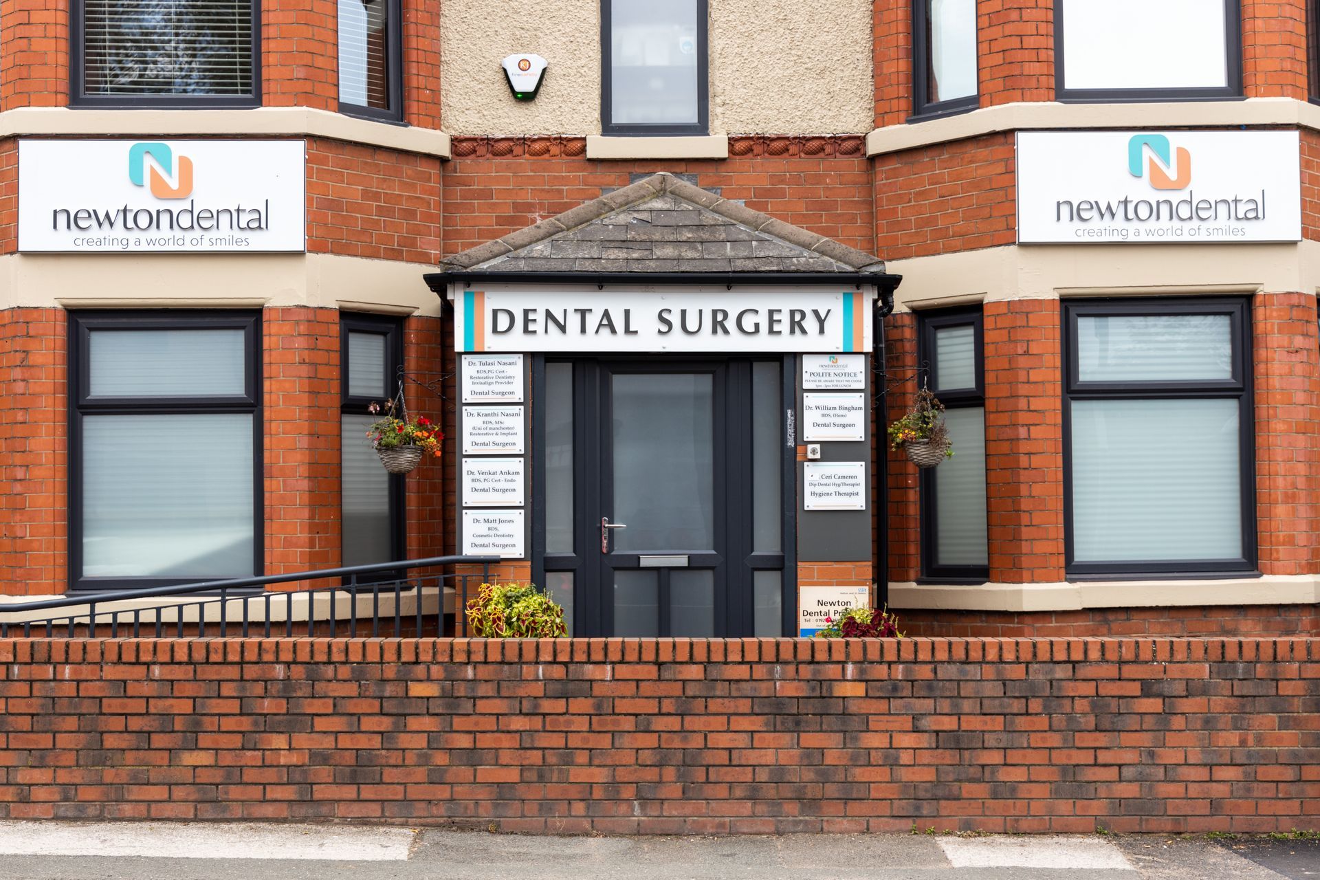 Dentist Newton Le Willows High Street