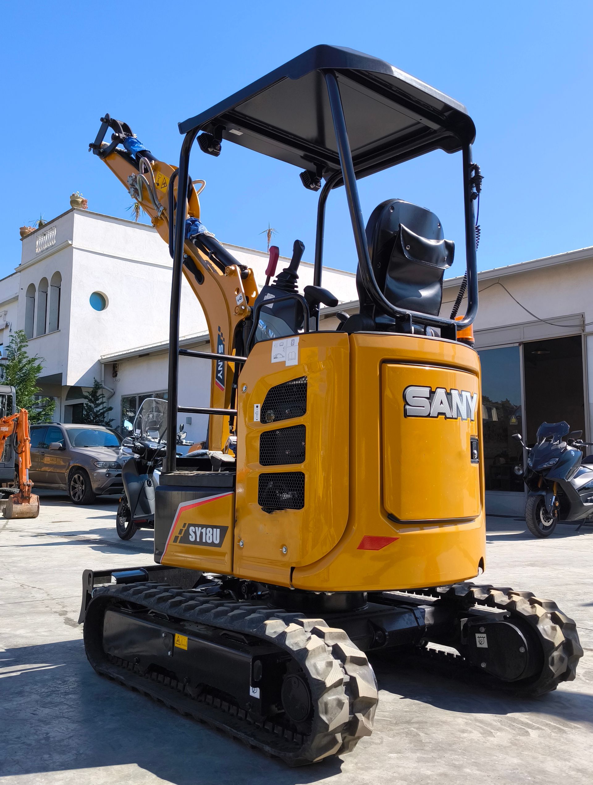 macchine movimento terra, GAV AUTOMOBILI, Siderno