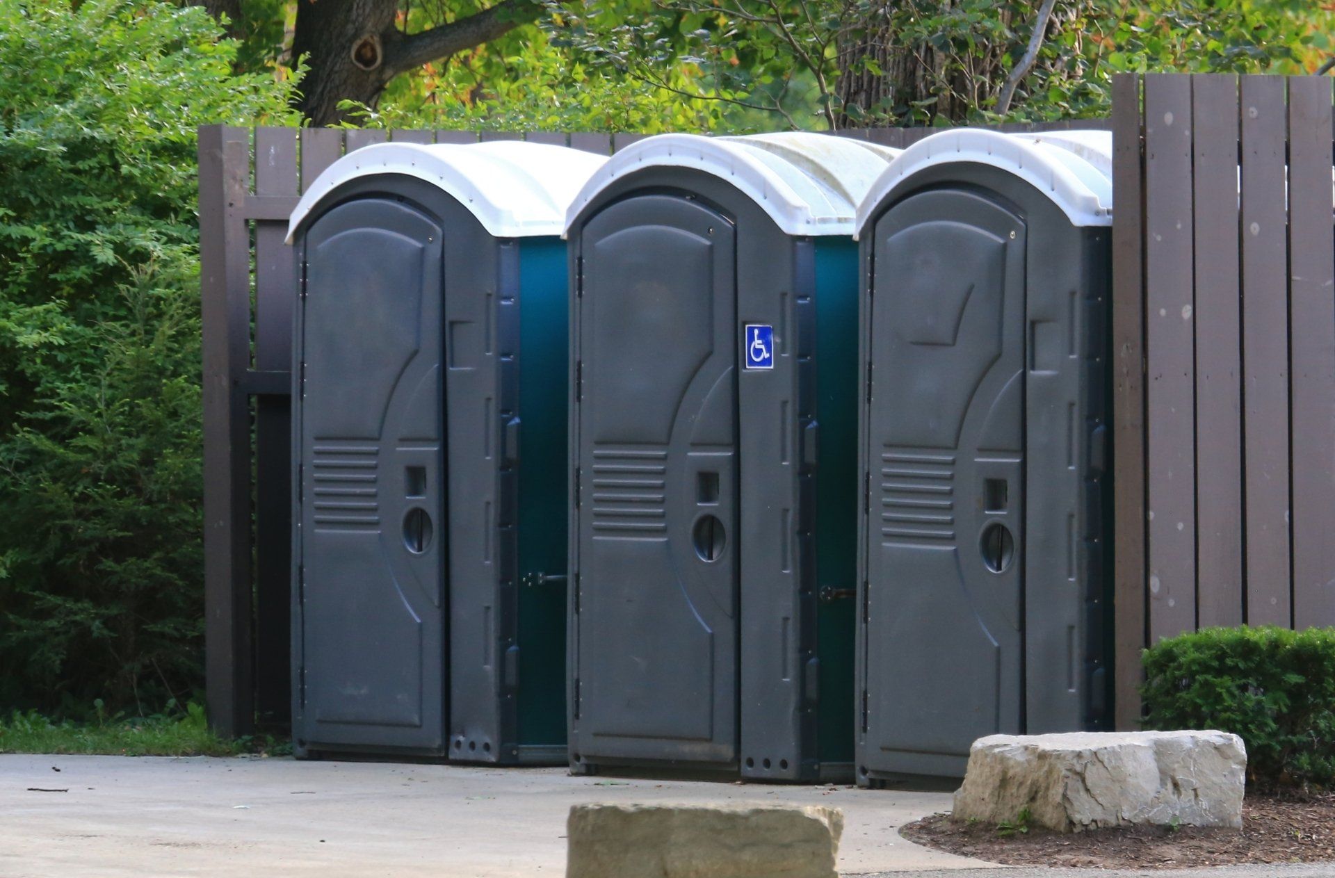 ADA Specialized Portable Toilets - Memphis, RN - Arrow Portable Toilets