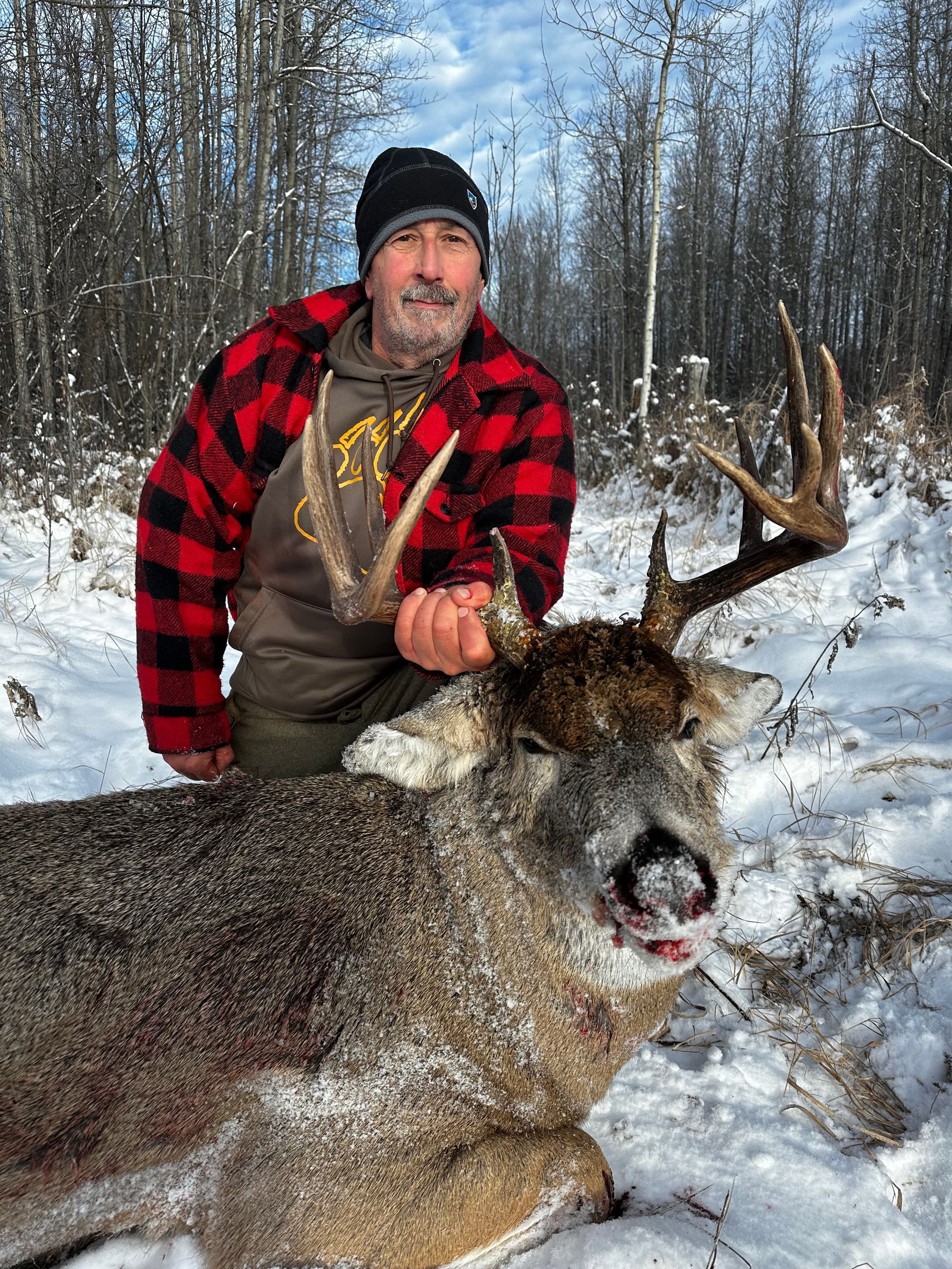 Guided whitetail hunts in Canada