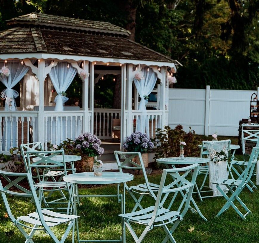 Wedding tables and chairs outside