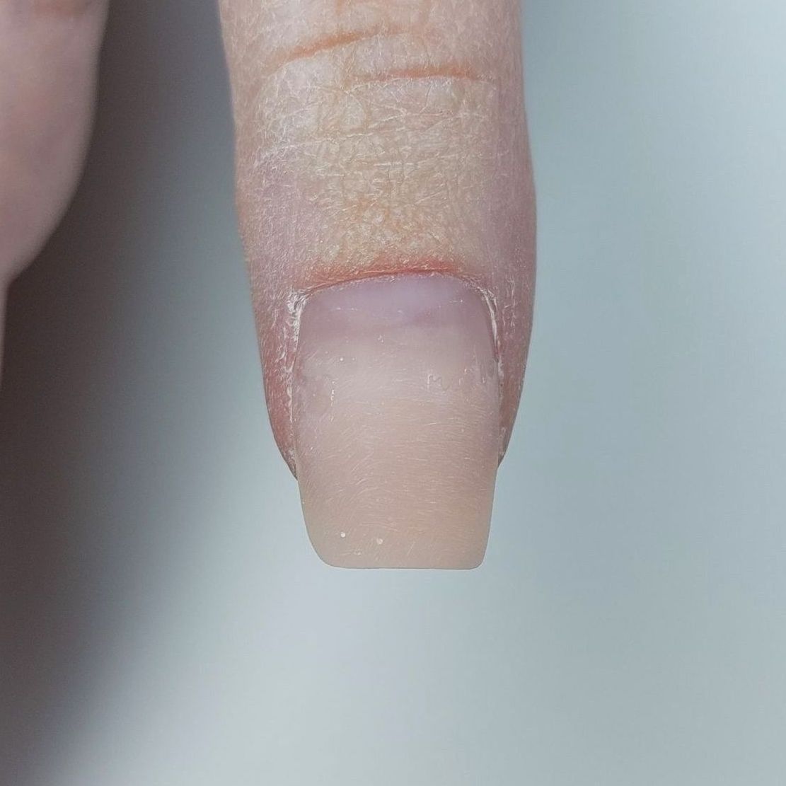 Close-up after nagelcorrectie met buildergel in nagelstudio Sint annaparochie