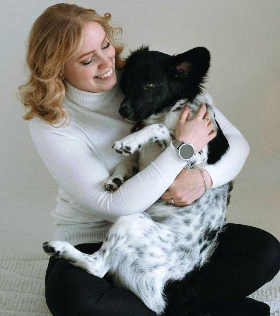 Rianne en hond Fenna over mij- Nailservice Rianne