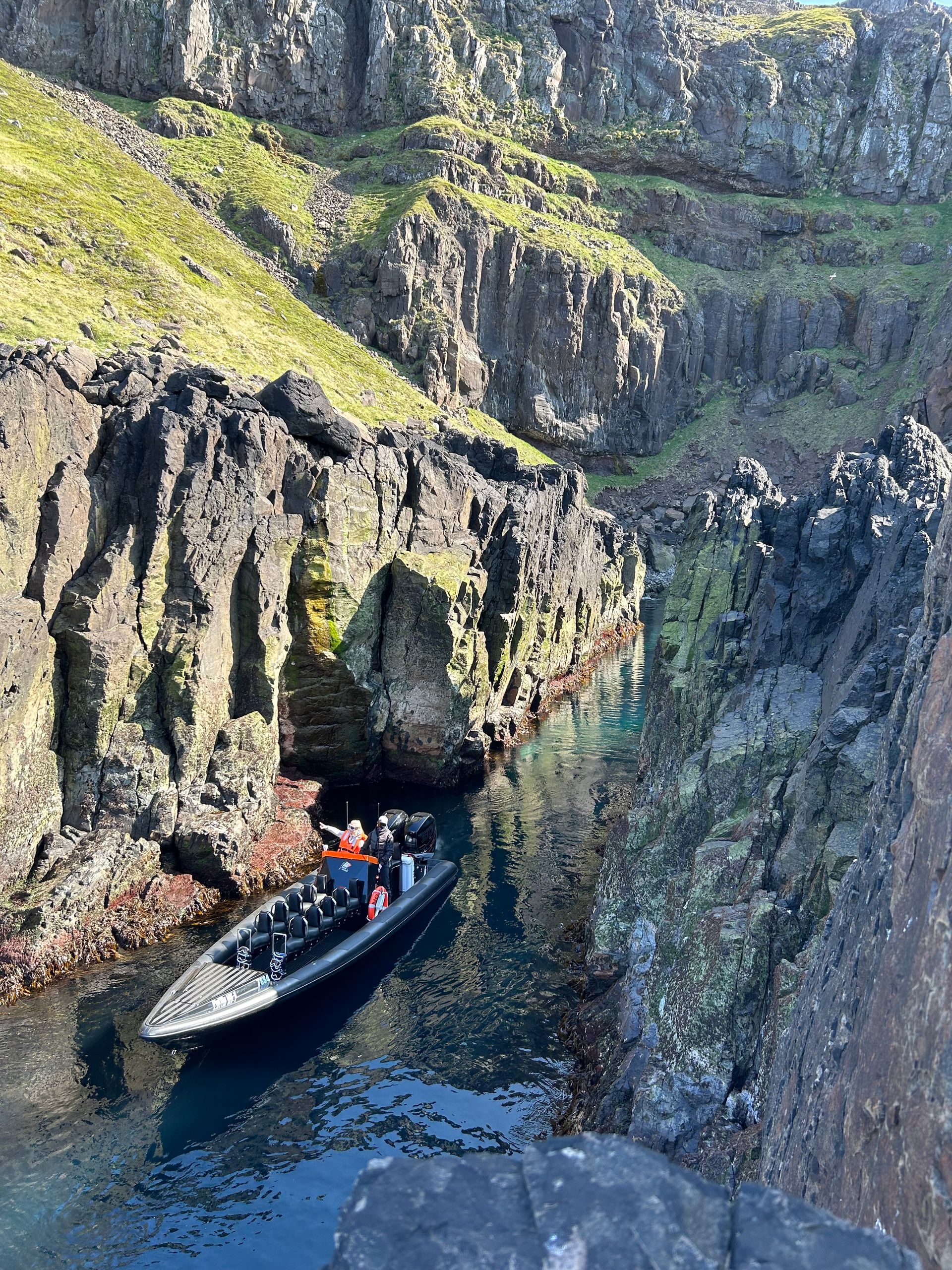 Rib boat exploring Sæluvogur