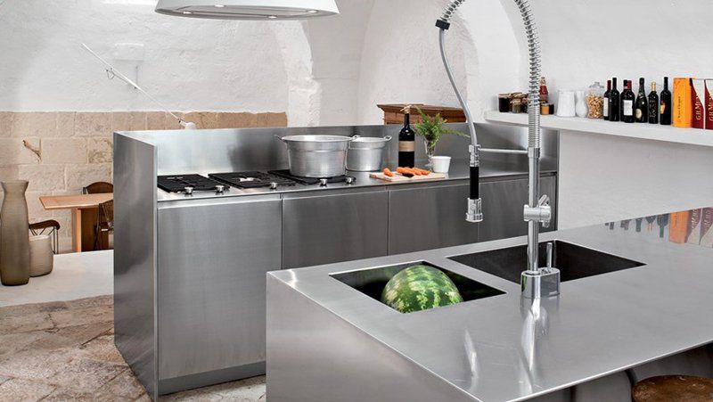 Cucina in acciaio