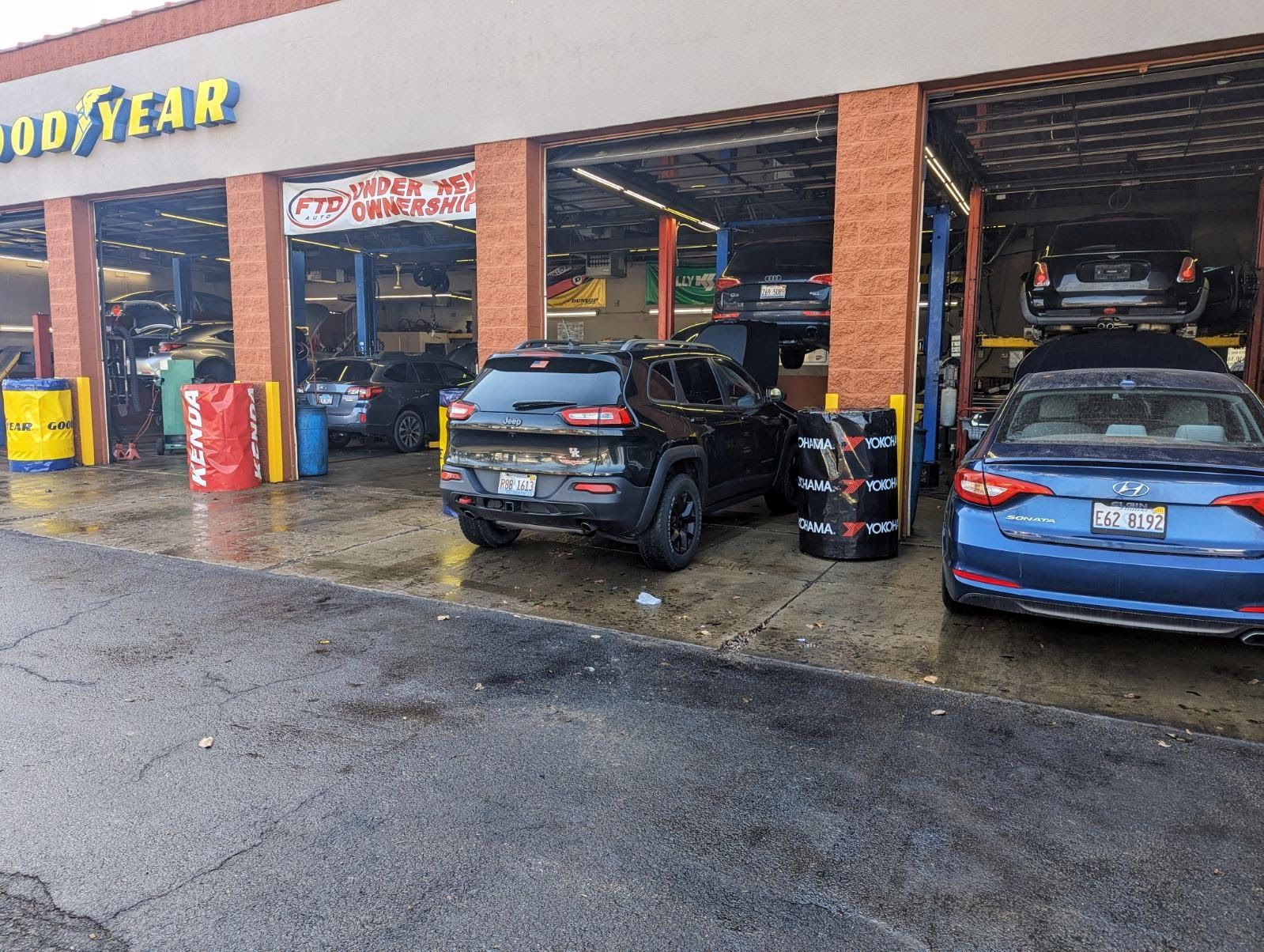 Shop Image | FTD Auto - Bartlett