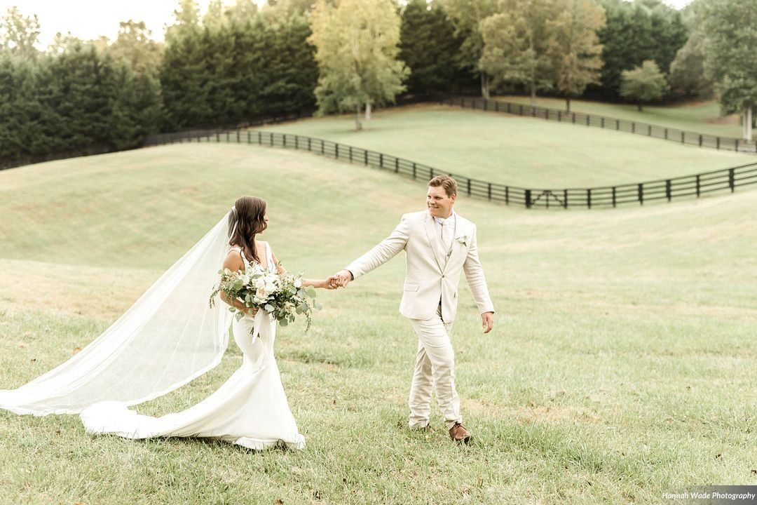 Budget-friendly wedding celebration at White Laurel Estate