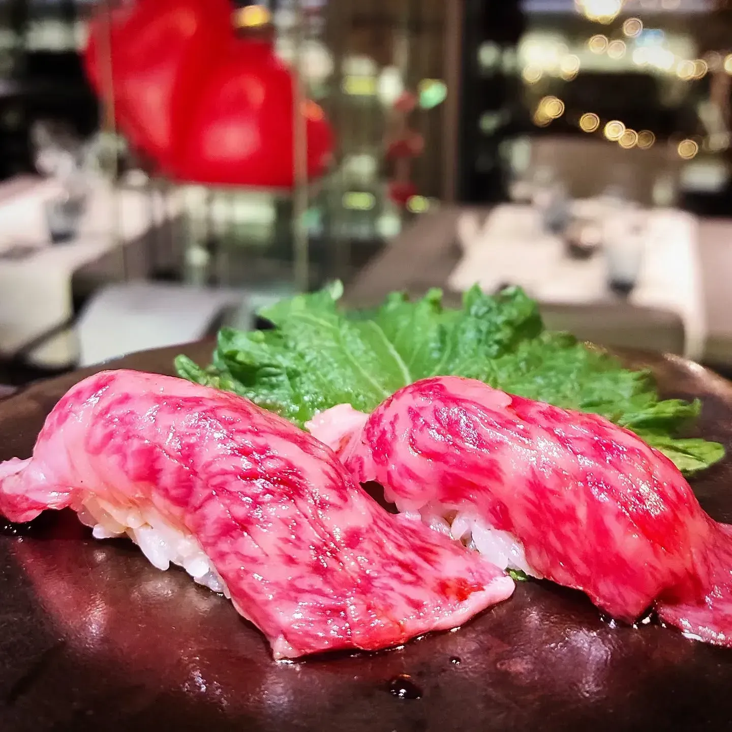 sushi con carne wagyu