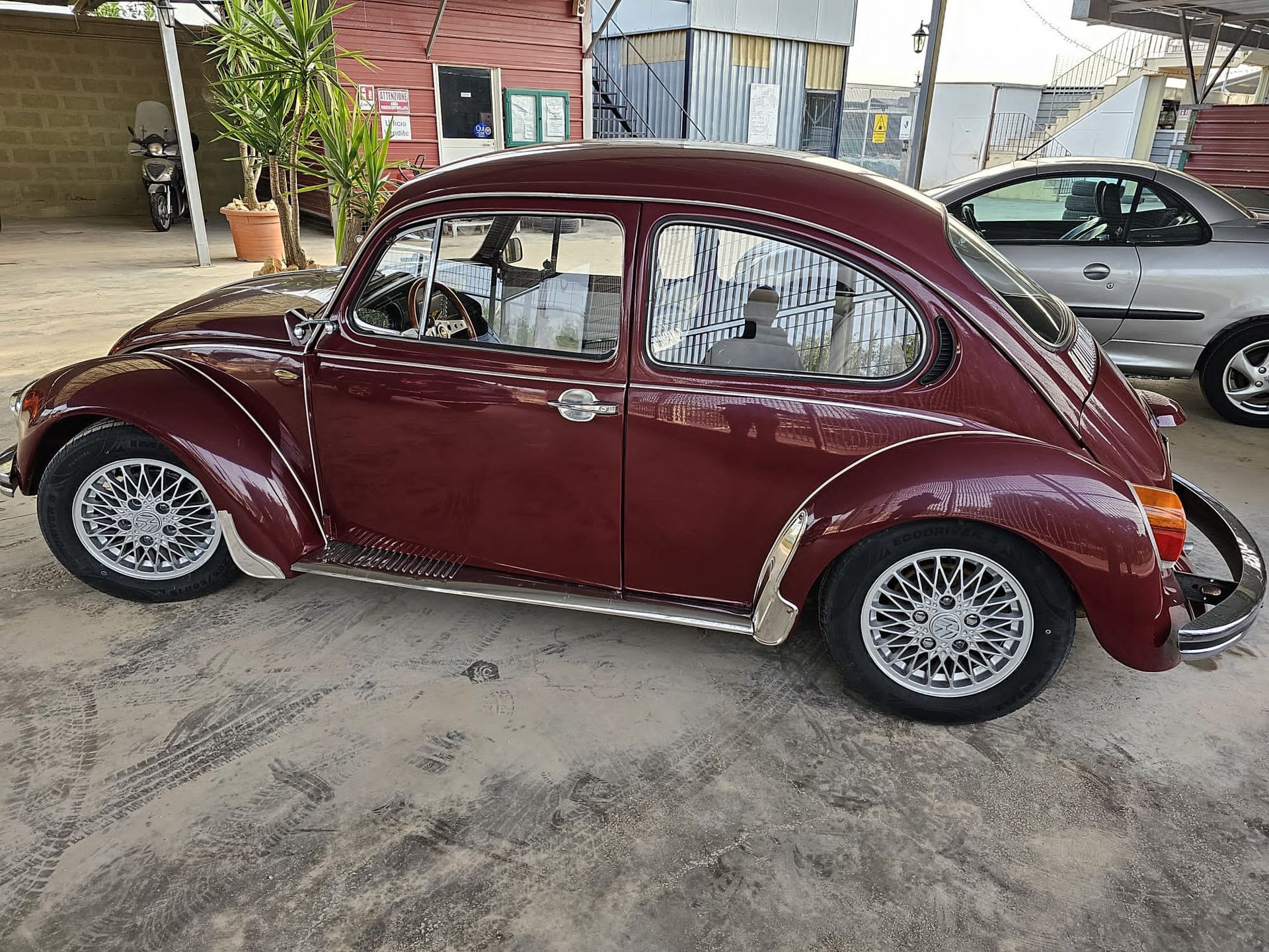 Volkswagen maggiolino anni 70 €15.000.