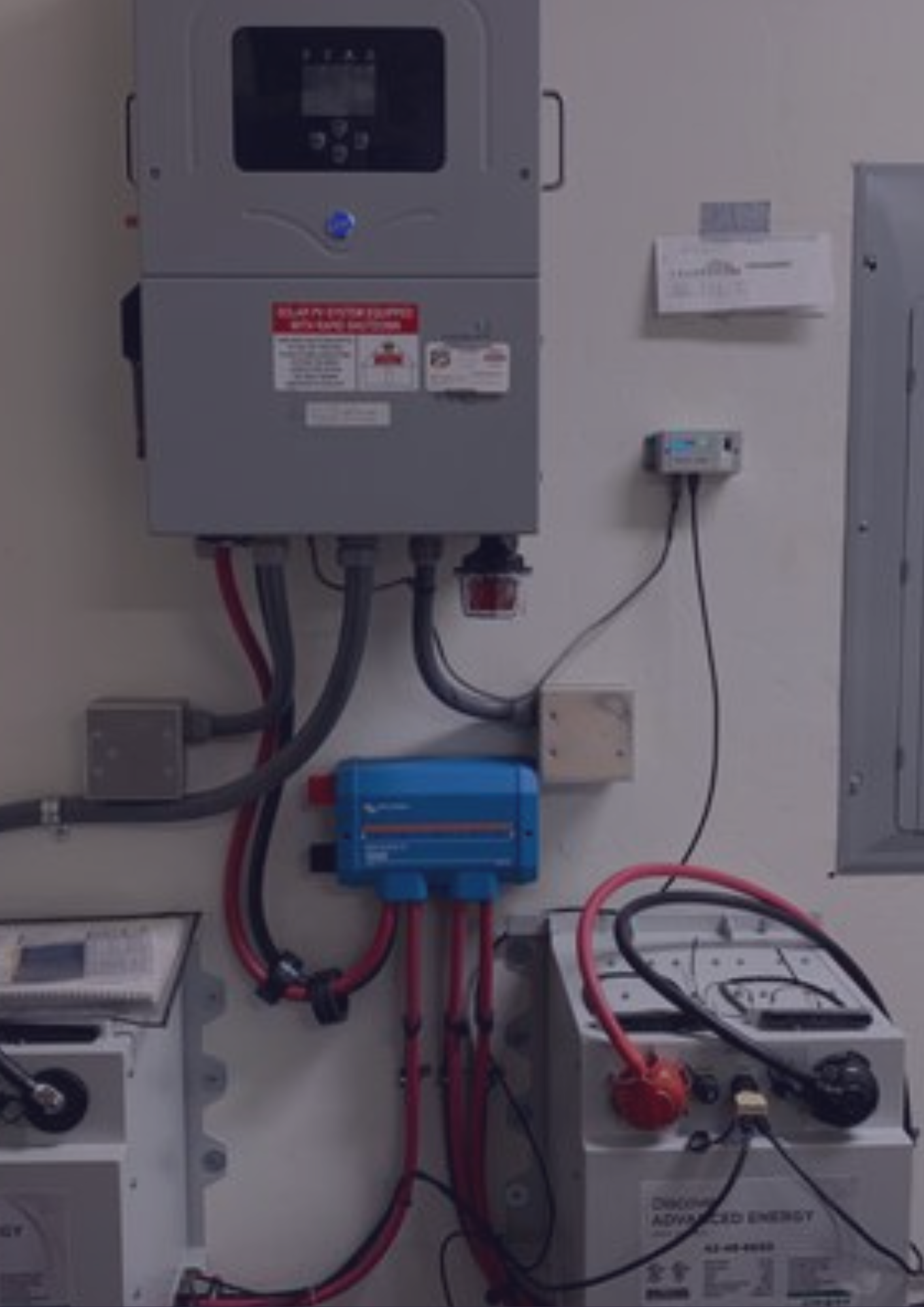 A wall with a box that says eeec on it