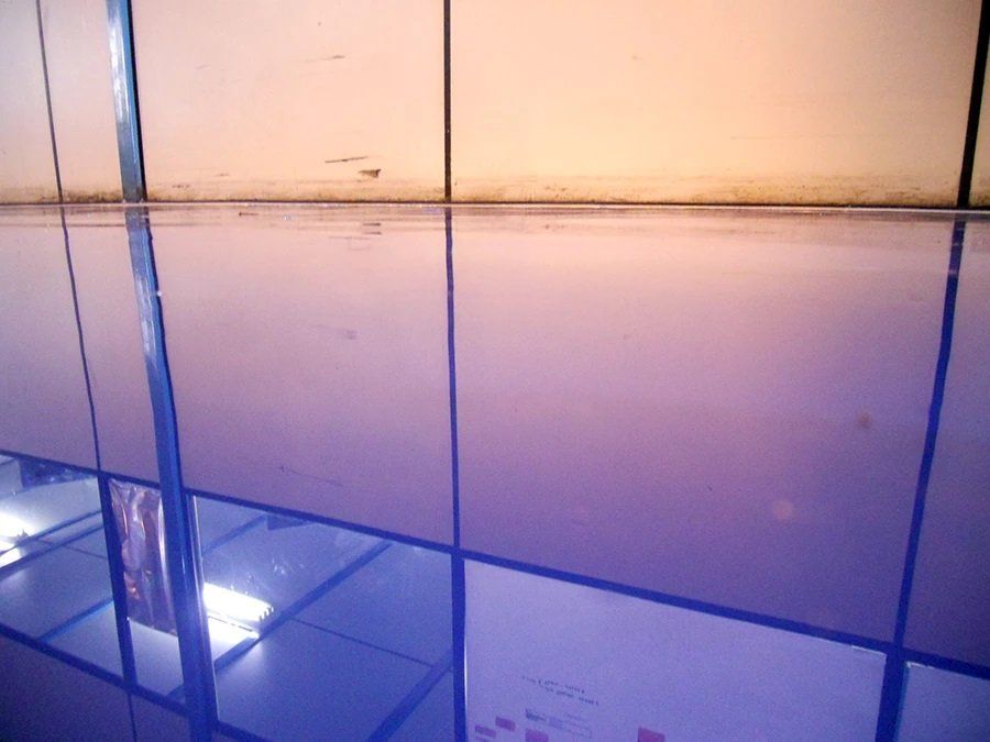 Maxiox Reflexo sobre piso