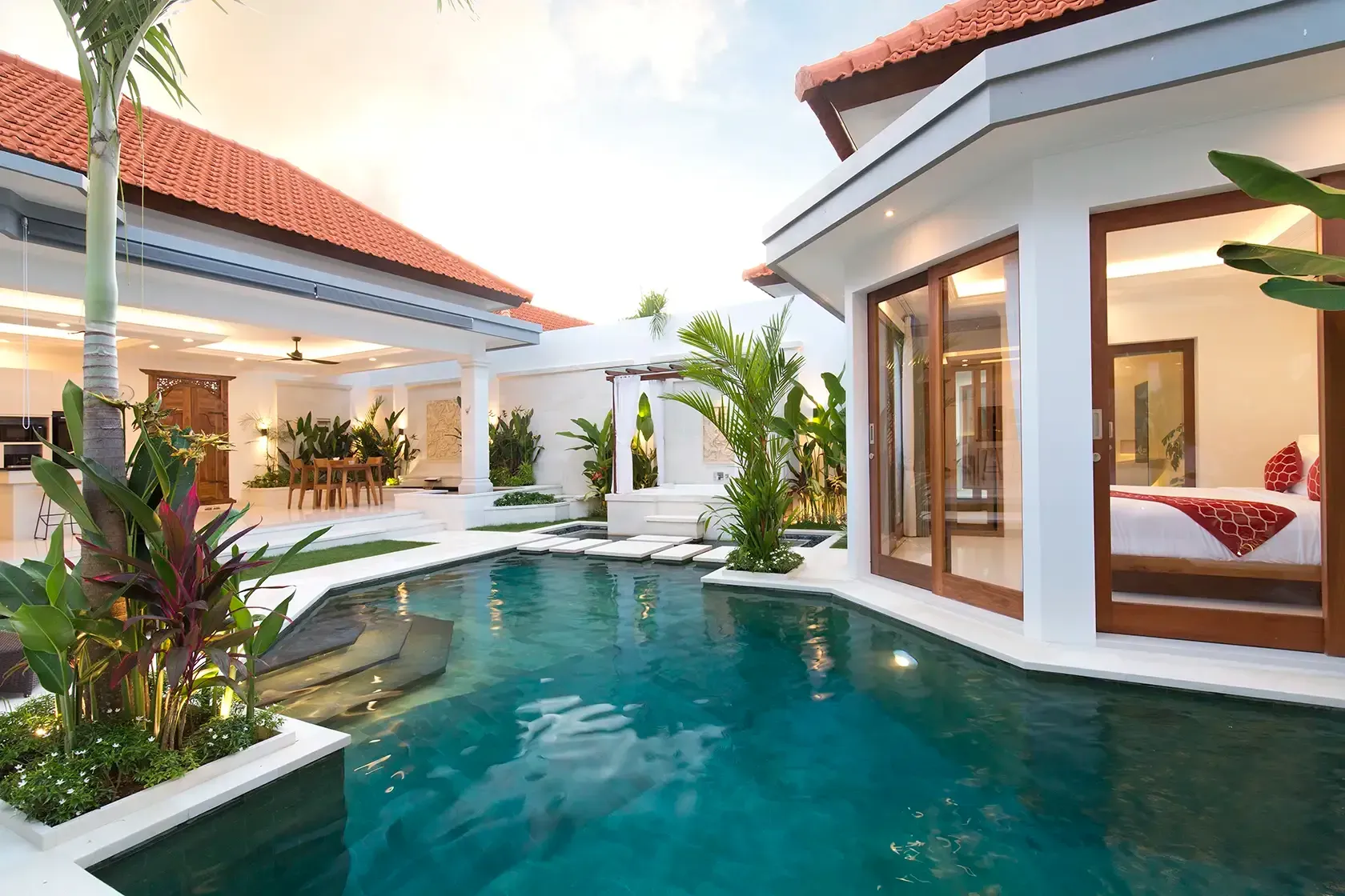 Pool view in Villa Mia Lima