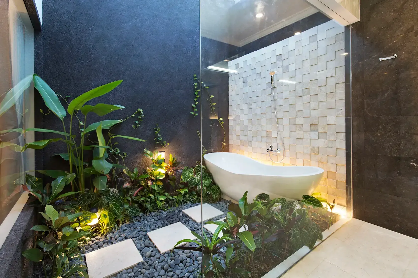 Garden bathtub