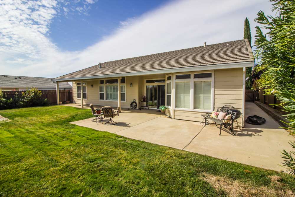 Rear Yard Concrete Patio — Easy Mix Concrete in Charmhaven, NSW
