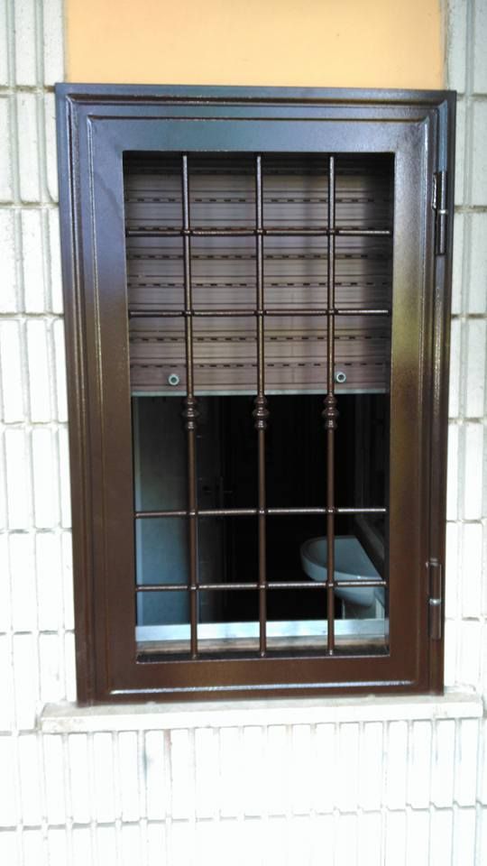 grata di sicurezza finestra