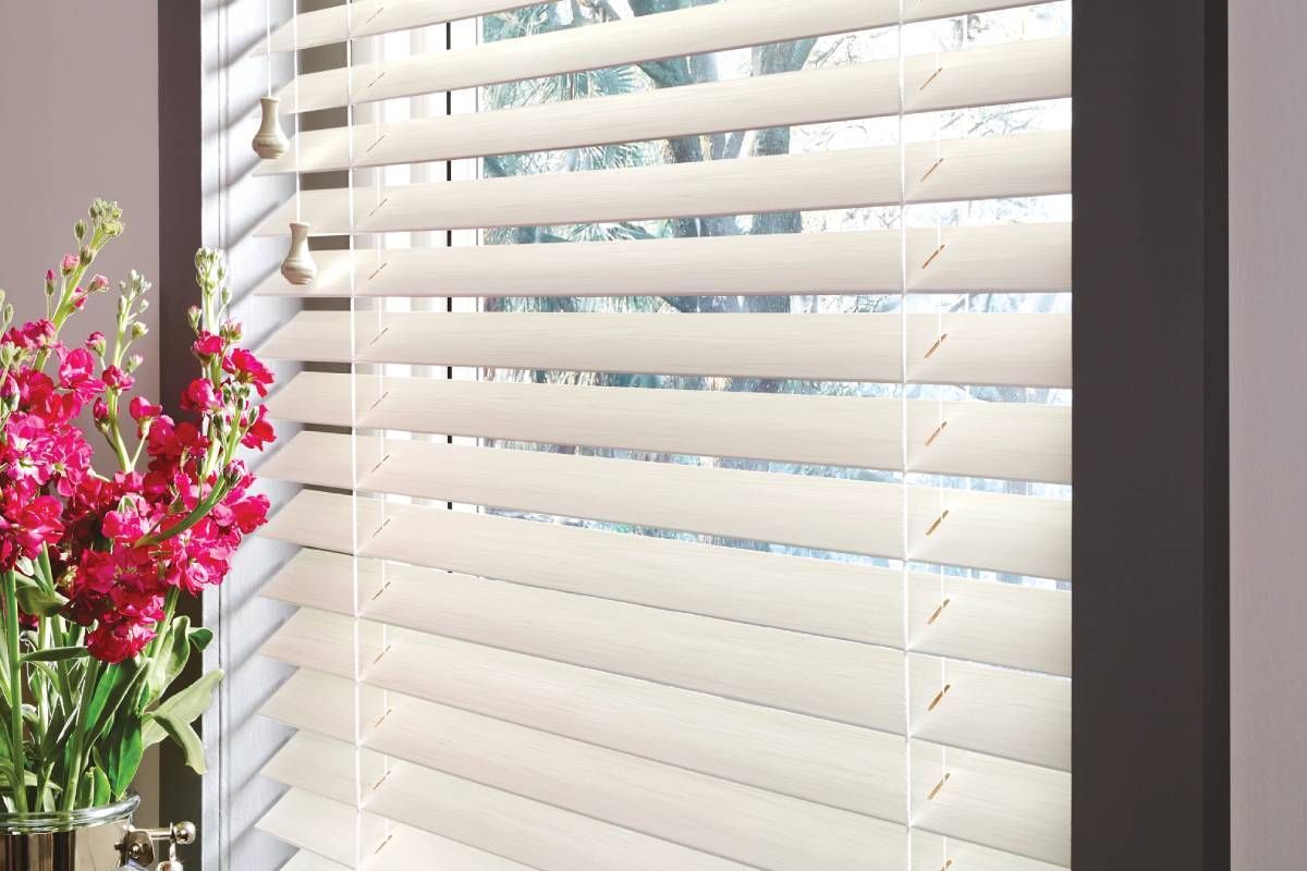 Hunter Douglas Parkland® Wood Blinds