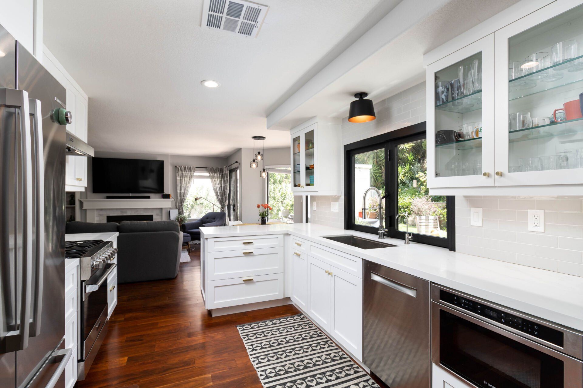 San Diego Contractor remodels this home
