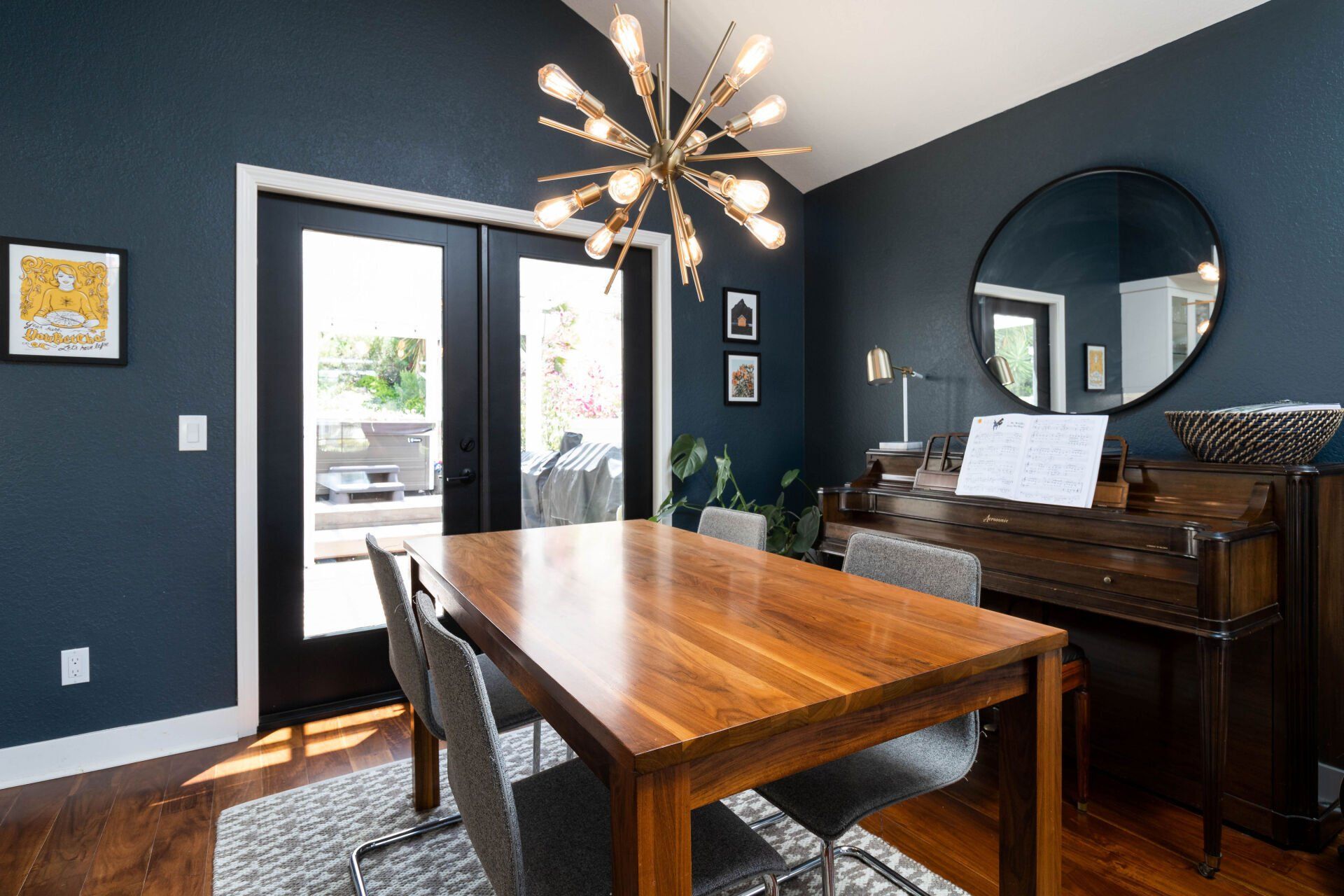 Image of dining room renovated by Gary Faith Construction