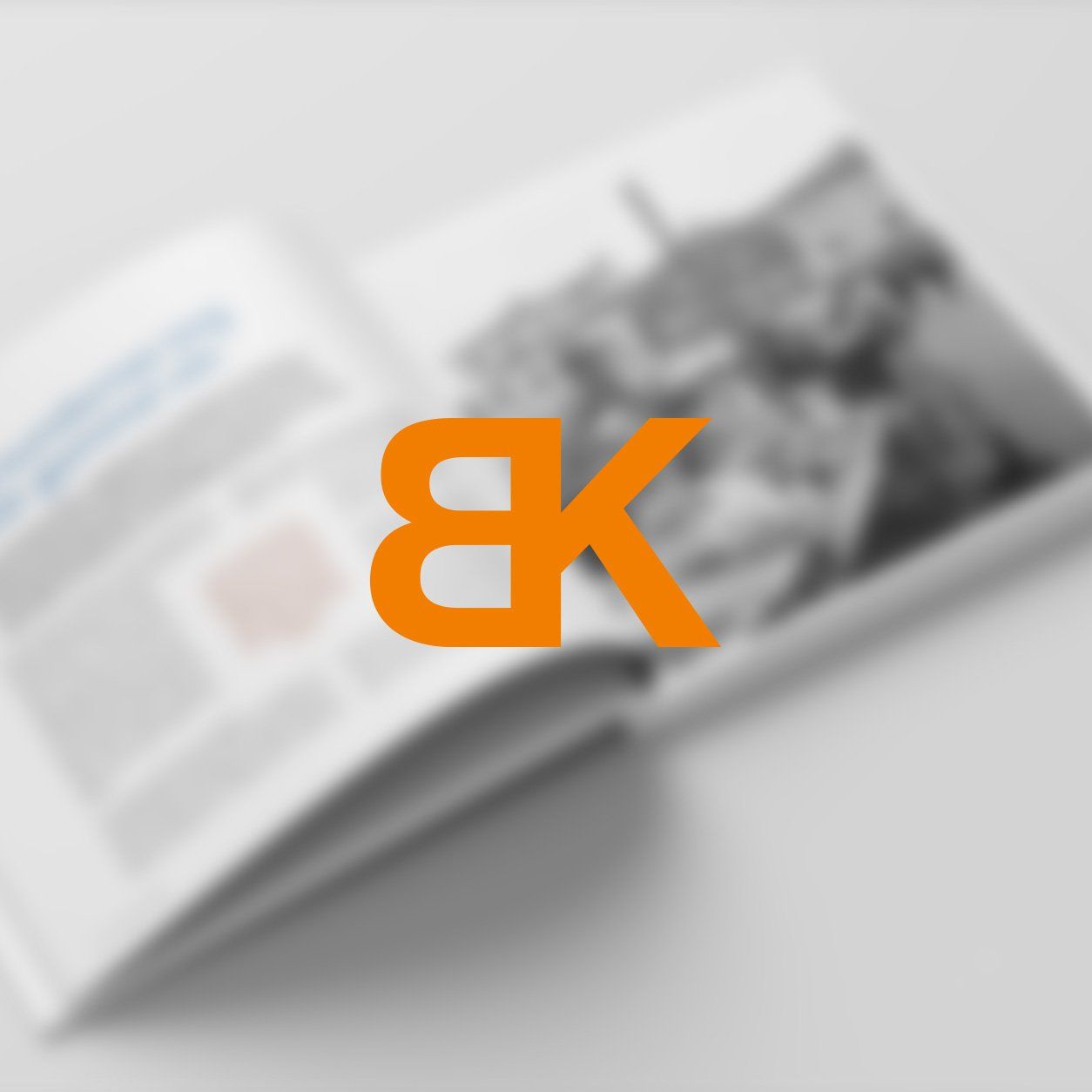 Bild & Kulturs logotyp mot en bild på ett uppslaget exemplar av boken Oves betraktelser från Askersund