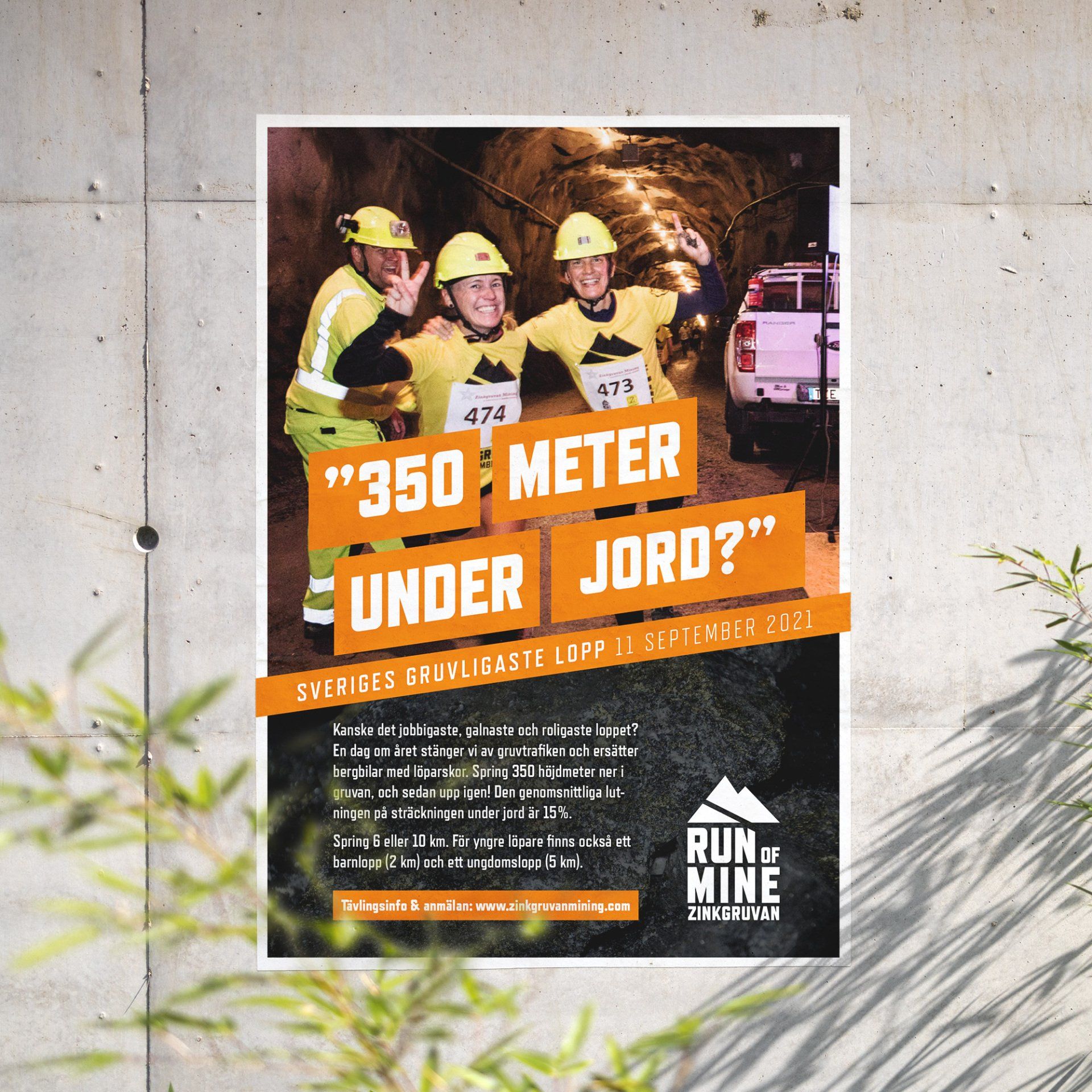 Affisch för Run of Mine uppsatt på vägg