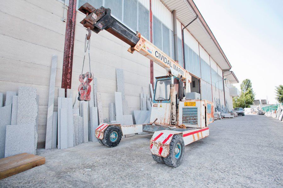 Lavorazione di marmi pregiati