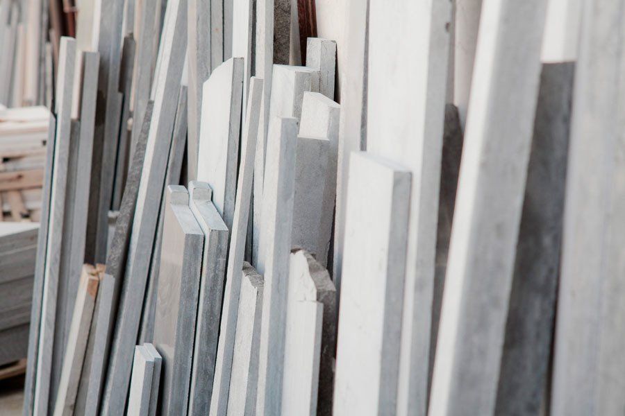 Monumenti e lapidi in marmo