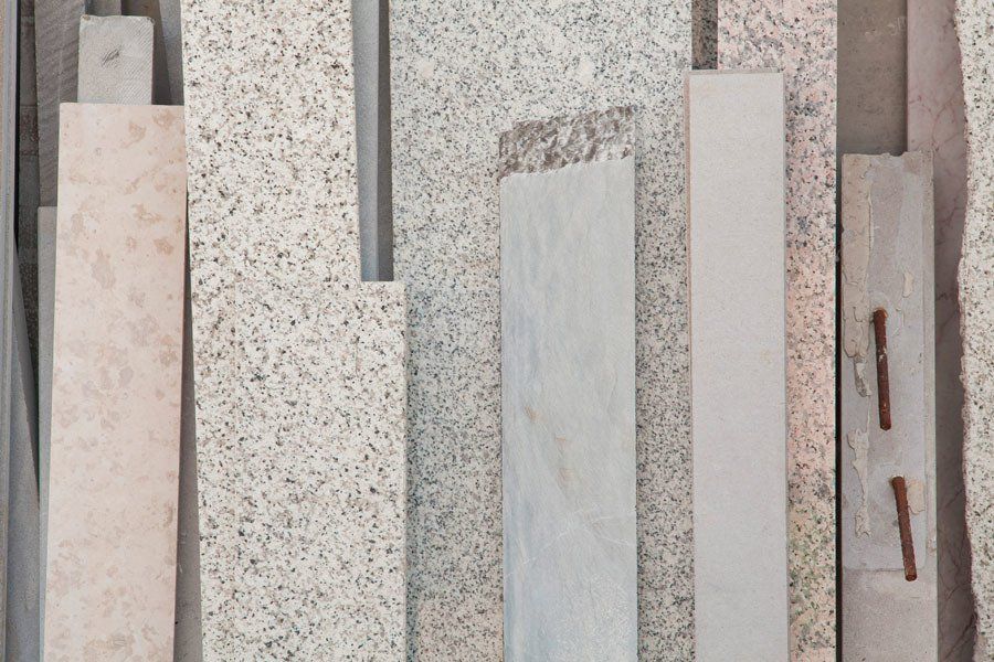 Realizzazione di monumenti in marmo