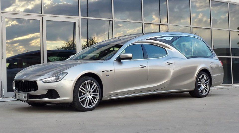 Trasporto funebre in Maserati e Mercedes
