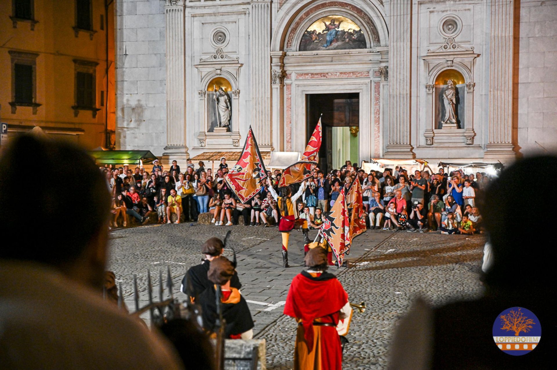 Medievalis esibizione sbandieratori Pontremoli