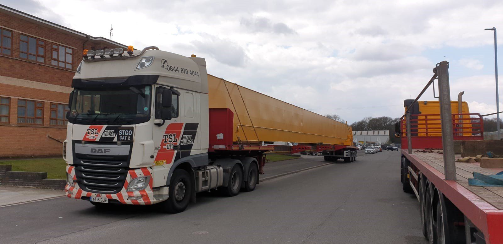 Lorry loading concrete