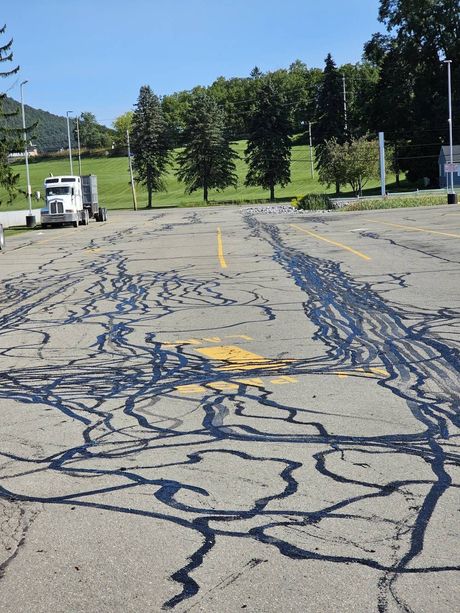 Asphalt Crack Filler